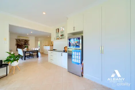 Property photo of 24 Parmelia Way McKail WA 6330