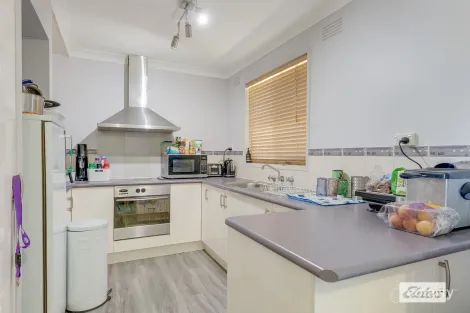 Property photo of 15 Jarrah Street Wodonga VIC 3690