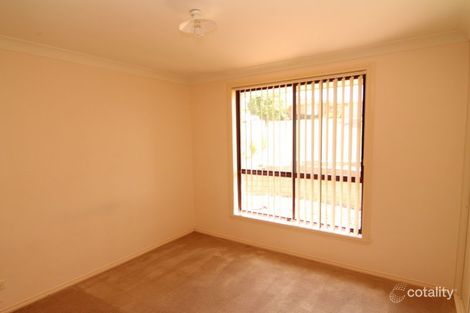 Property photo of 25 Quinlan Run Orange NSW 2800