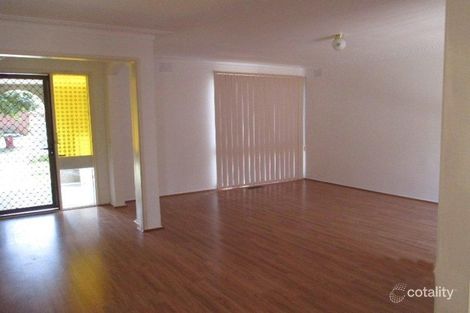 Property photo of 13 Rearden Close Endeavour Hills VIC 3802