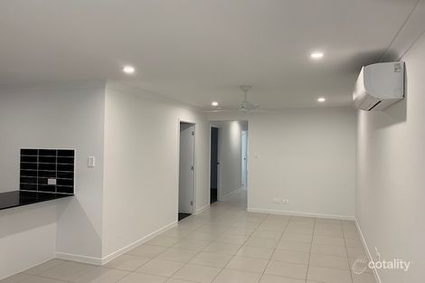 Property photo of 1/41 Mackellar Way Walloon QLD 4306