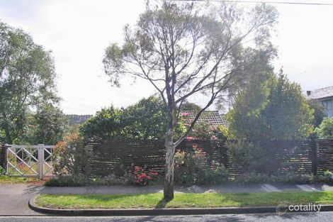 24 Linlithgow St, Mitcham, VIC 3132