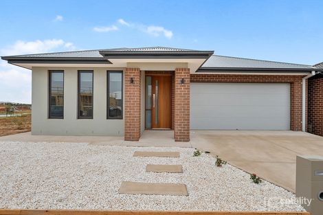 44 Grappenhall Ave, Strathtulloh, VIC 3338