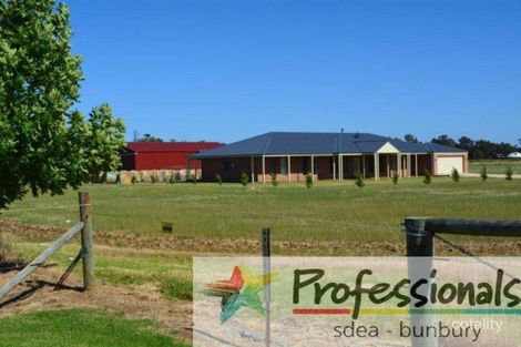 207 Sixth St, Harvey, WA 6220