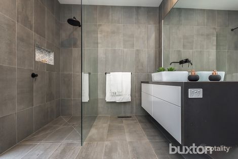 Property photo of 10 Searle Street Geelong West VIC 3218