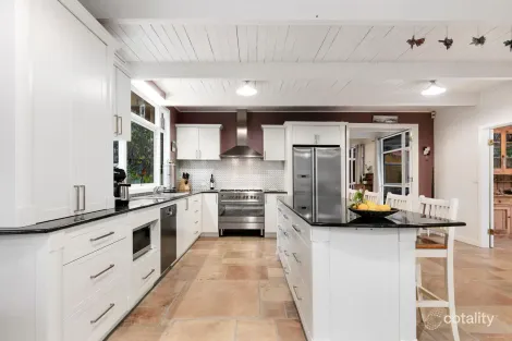 Property photo of 78 Research-Warrandyte Road Research VIC 3095