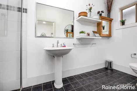 Property photo of 5 Jenolan Place Tatton NSW 2650