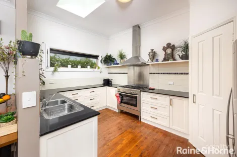 Property photo of 5 Jenolan Place Tatton NSW 2650