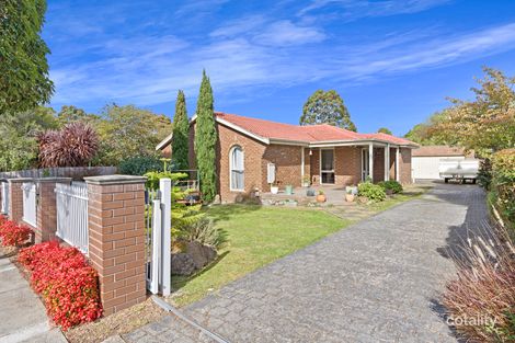 Property photo of 17 Raphael Crescent Frankston VIC 3199