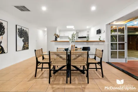 Property photo of 21 Dulcify Court Keilor Downs VIC 3038