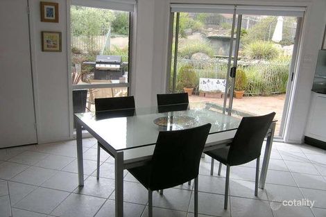 Property photo of 33 Nicklin Crescent Fadden ACT 2904