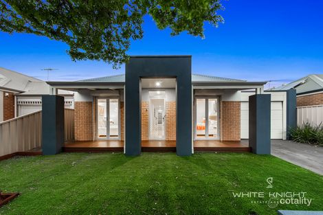 Property photo of 4 Kooyong Way Caroline Springs VIC 3023