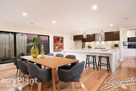 Property photo of 21 Old Orchard Drive Wantirna South VIC 3152