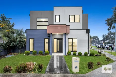 15a Lanthorn Cres, Cranbourne East, VIC 3977