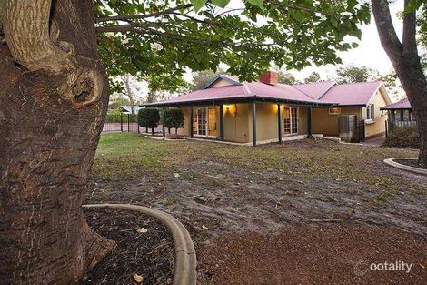 Property photo of 32 Connell Avenue Martin WA 6110