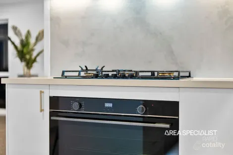 Property photo of 28 Springfield Drive Narre Warren VIC 3805