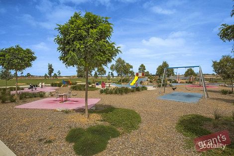 Property photo of 12 Springleaf Avenue Clyde North VIC 3978