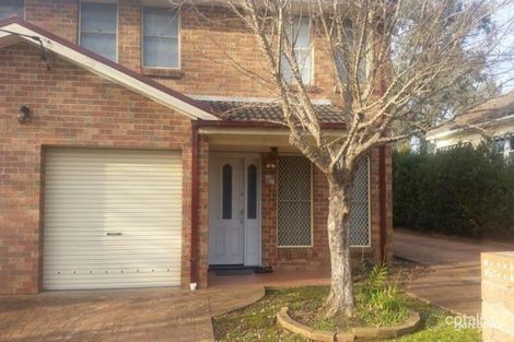 1/52 Chamberlain St, Campbelltown, NSW 2560