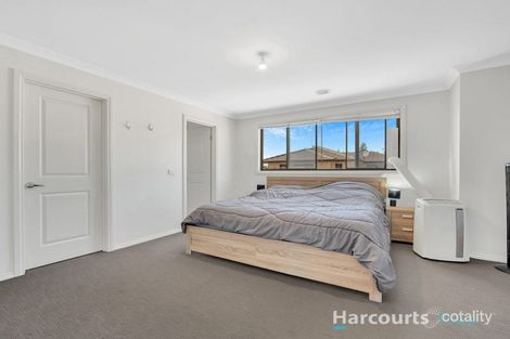 Property photo of 8/10-12 Innes Court Berwick VIC 3806