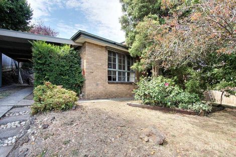 Property photo of 6 Parry Drive Mooroolbark VIC 3138