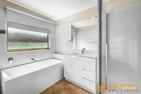 Property photo of 29 Insignia Crescent Berwick VIC 3806