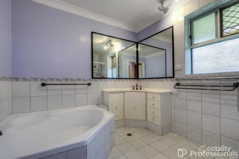 Property photo of 26 Edinburgh Road Forrestfield WA 6058