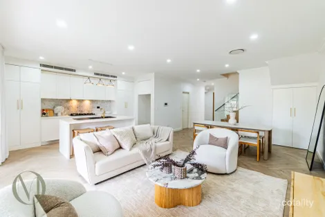 Property photo of 8 Rumsey Crescent Dundas Valley NSW 2117