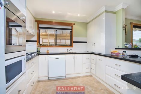 Property photo of 17 Lawrie Drive Alfredton VIC 3350