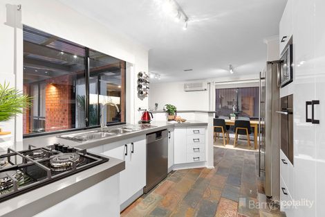 Property photo of 1 Gull Way Narre Warren South VIC 3805