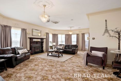 Property photo of 46 Bundeena Avenue Kealba VIC 3021