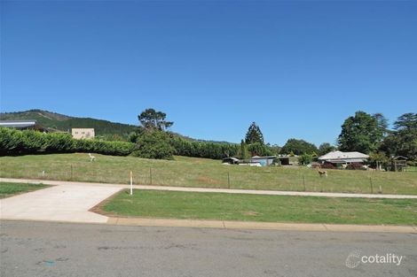 3 Hawthorn Lane, Bright, VIC 3741