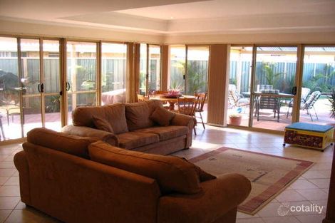 Property photo of 16 Minjah Circuit Carramar WA 6031