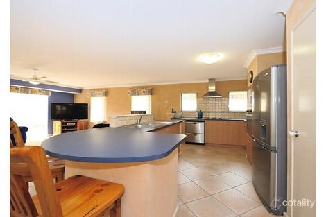 Property photo of 33 Cunderdin Loop Dawesville WA 6211