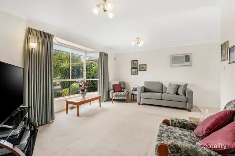 Property photo of 1/12 Oban Way Macleod VIC 3085