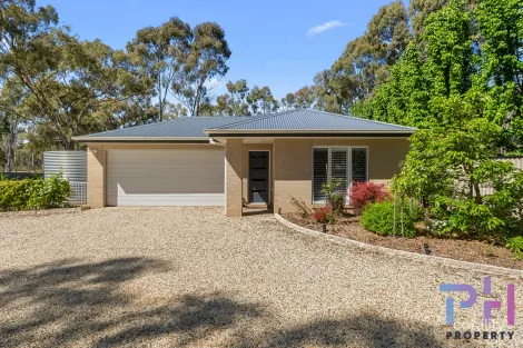 13a Evans St, California Gully, VIC 3556