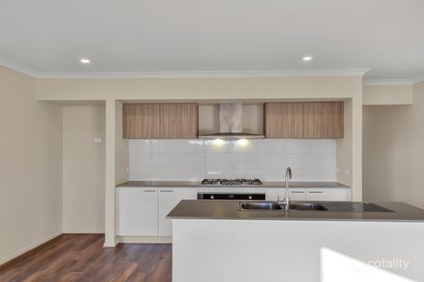 60 Whitfords Dr, Armstrong Creek, VIC 3217