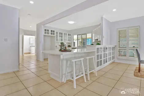 Property photo of 5 Meadow Street Keppel Sands QLD 4702