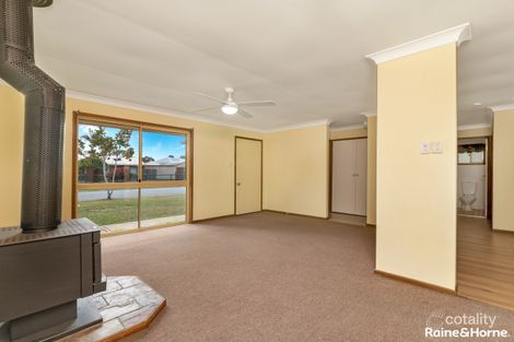 Property photo of 8 Cresta Court Morayfield QLD 4506