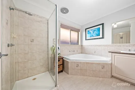 Property photo of 5 Tara Close Rowville VIC 3178