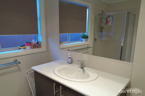 Property photo of 3 Beagle Street Cranbourne East VIC 3977