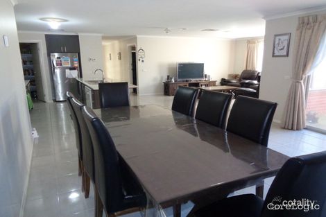 Property photo of 3 Beagle Street Cranbourne East VIC 3977