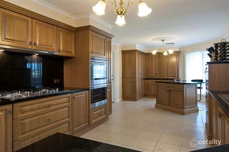 15 Skipper Cl, Hallett Cove, SA 5158