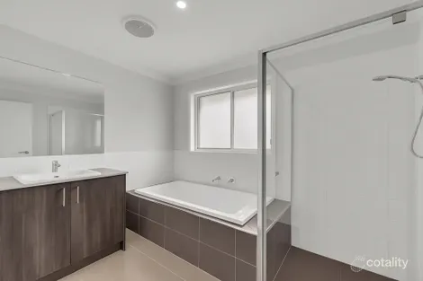 Property photo of 2 Reaside Road Walloon QLD 4306