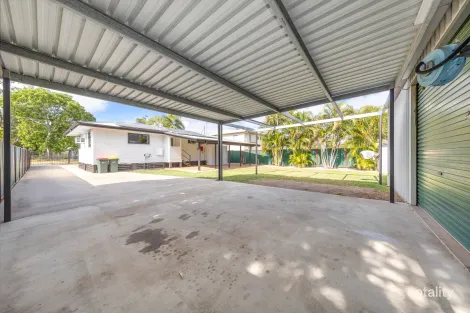 Property photo of 3 Diamond Avenue Emerald QLD 4720