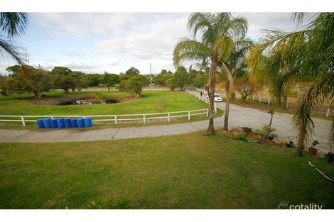 40 Blair Rd, Oakford, WA 6121