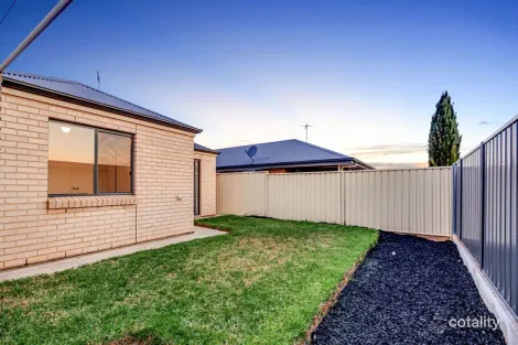 Property photo of 50 Elly Drive Munno Para West SA 5115