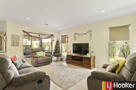 Property photo of 35 Manuka Grove Wyndham Vale VIC 3024