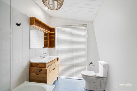 Property photo of 30 Turner Close Blue Haven NSW 2262