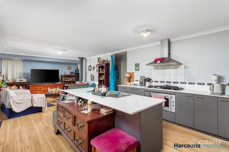 Property photo of 15 Mooralup Turn Dalyellup WA 6230