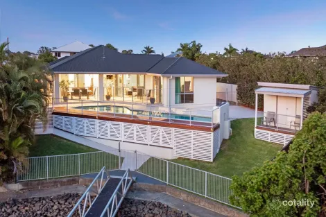 Property photo of 2 Ferrymans Court Helensvale QLD 4212